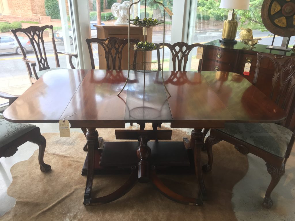 Pedestal Dining Table 1024x768 
