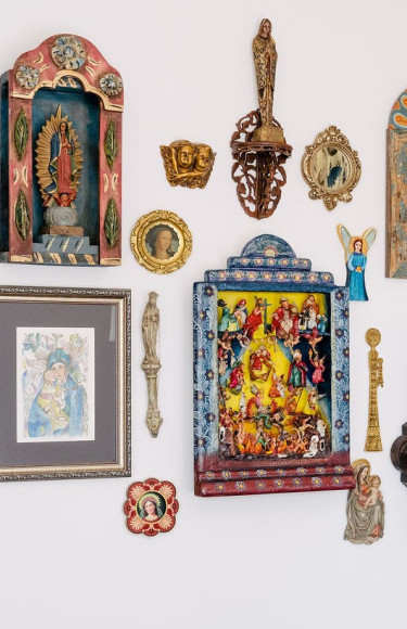 Religious Icons Spanish Style Bedroom (2)